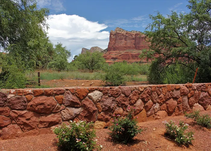 Inn Adobe Village 4*