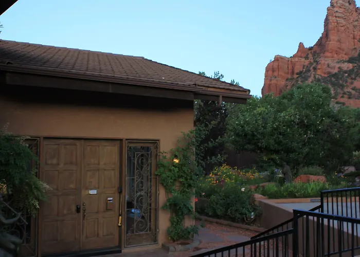 Inn Adobe Village 4*