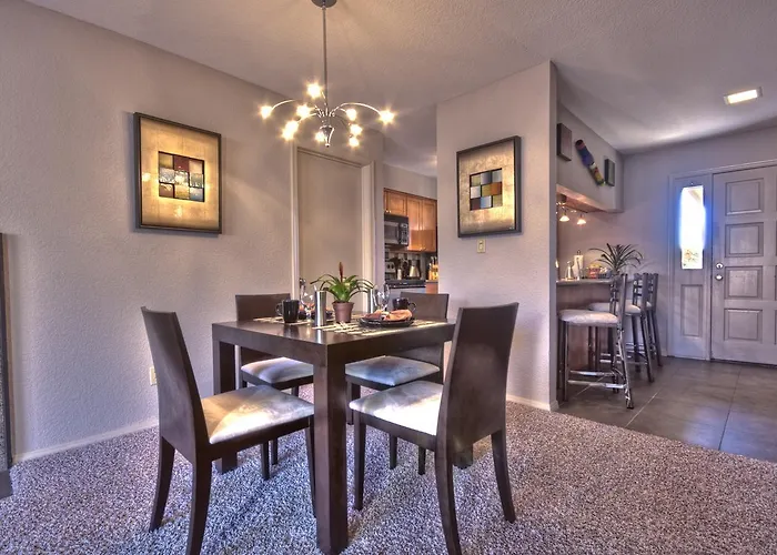 Adobe Village Inn 4*