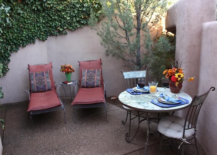 Adobe Village Inn 4*